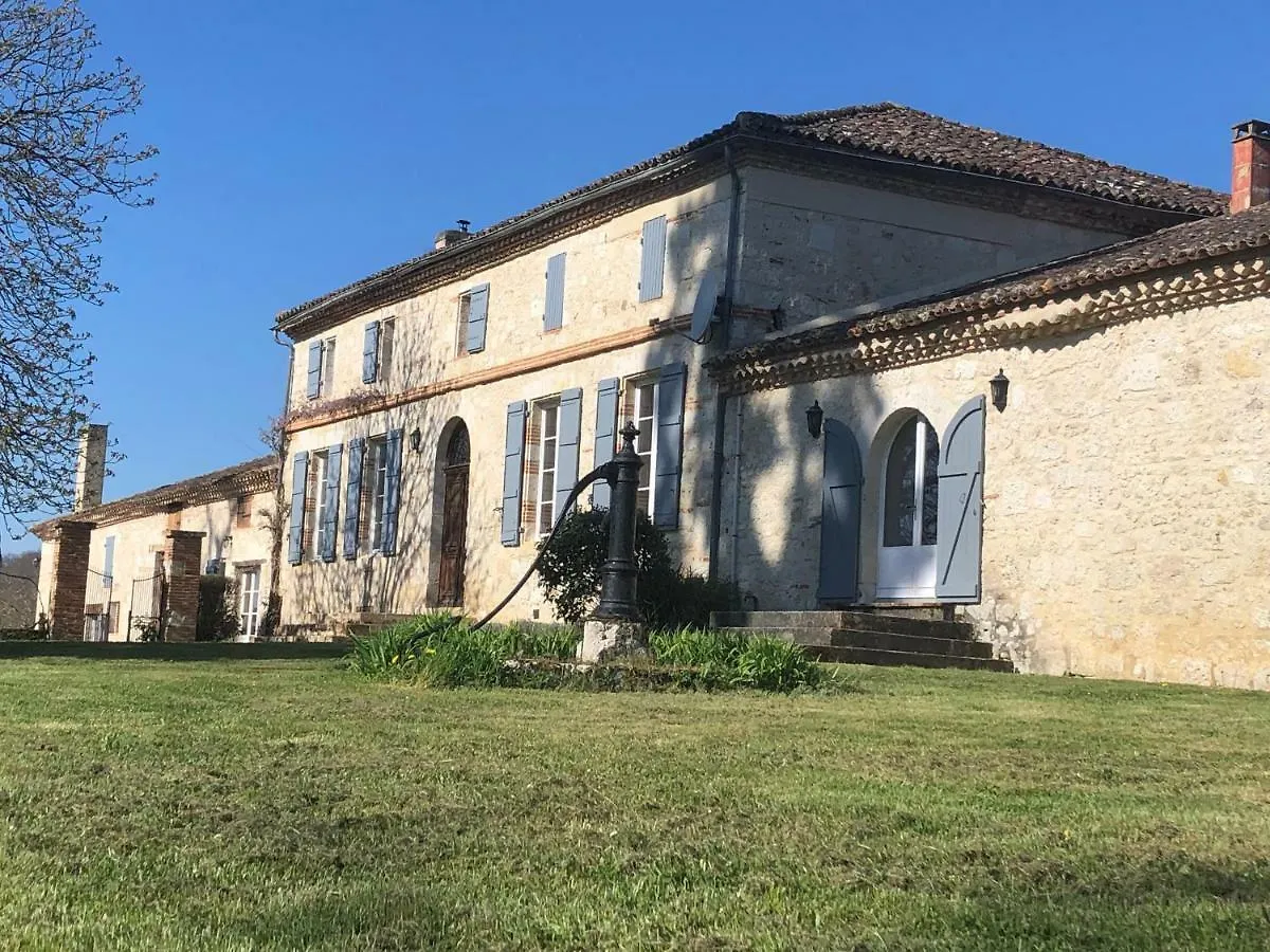 ****  Le Farat Bed & Breakfast Auvillar France